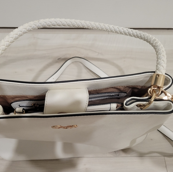 Guess Purse - Picture 4 of 5